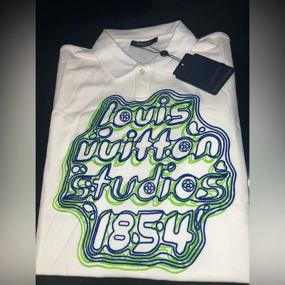 LOUIS VUITTON 1854 シリーズ　Ｔシャツ PhotoMay142025_33442PM.jpg?v=